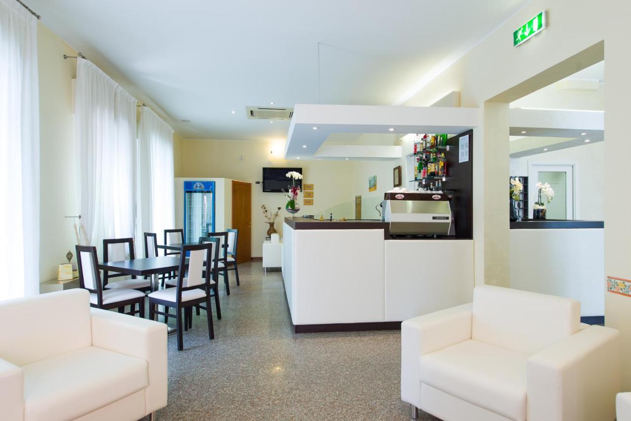 Hotel Galassia Rimini Exterior foto