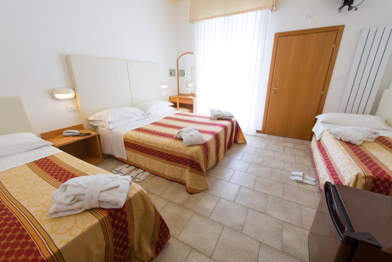 Hotel Galassia Rimini Exterior foto