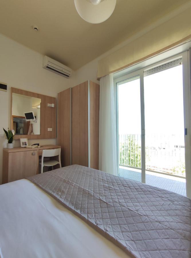Hotel Galassia Rimini Exterior foto