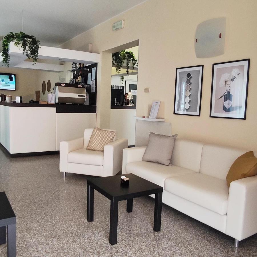 Hotel Galassia Rimini Exterior foto